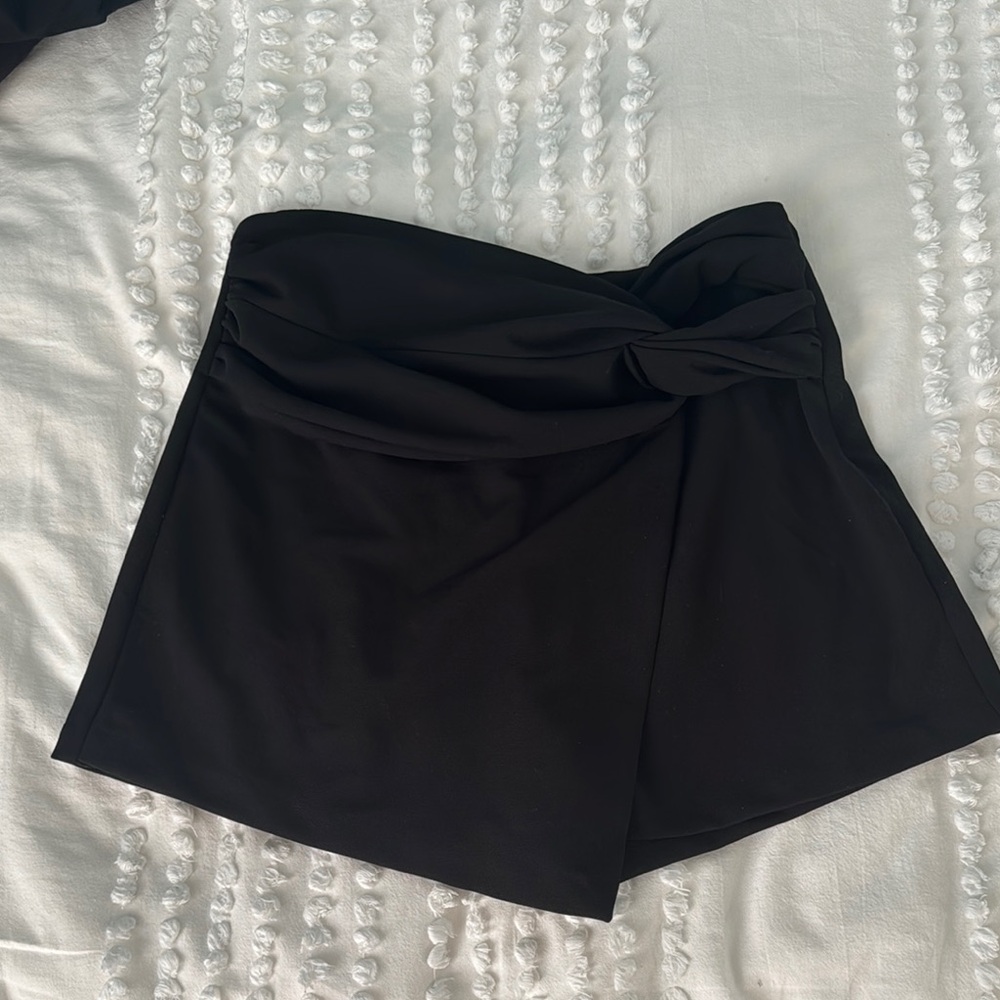Zara Black Skort-Style Shorts with Flared Overlay